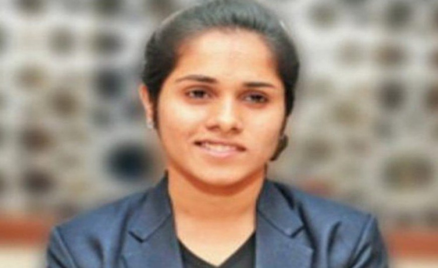 Image of 21 year old with 20 percent vision made it to IIM-A | Education News Photo
